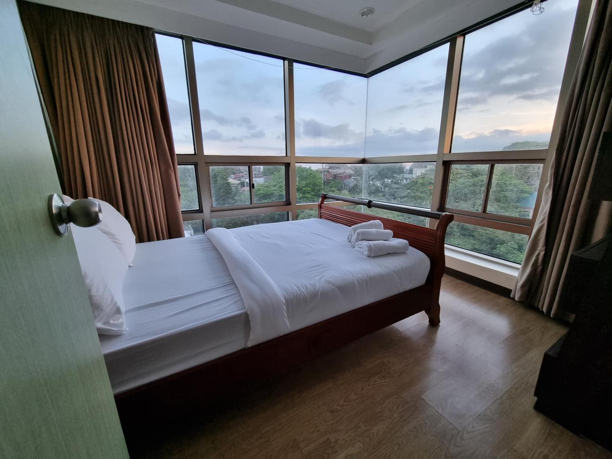 One Tagaytay Place Private Residences Tagaytay City Екстер'єр фото
